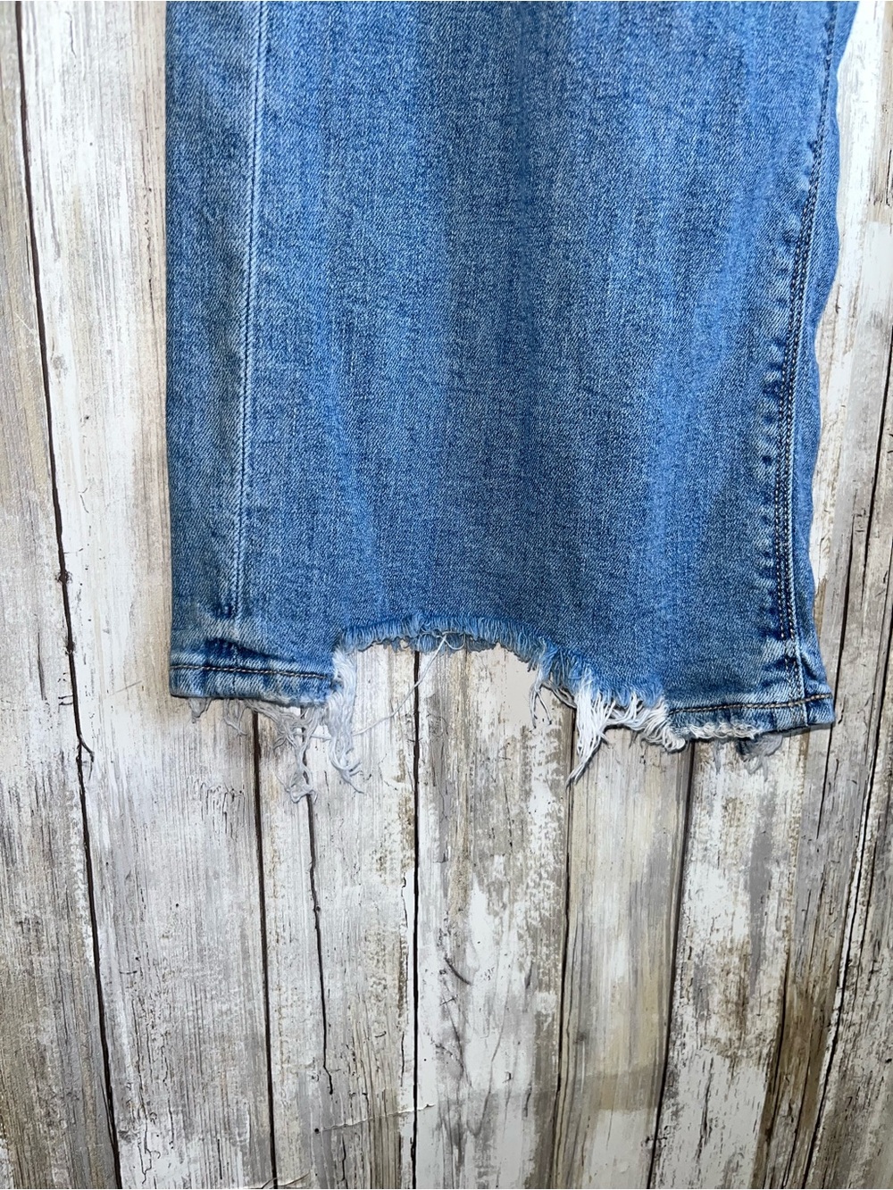 American Eagle Super High Rise Baggy Wide Leg Jeans Medium Wash Size 4 - Picture 4 of 10
